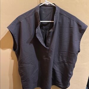 Figs charcoal PRIDE Rafaela oversized scrub top xl